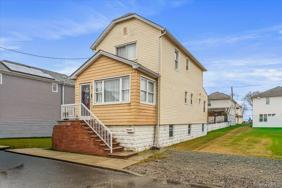 99-46 163rd Dr, Jamaica, NY 11414 - photo 1