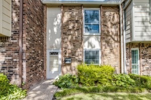 10226 Longmont Dr unit 505, Houston, TX 77042 - photo 1