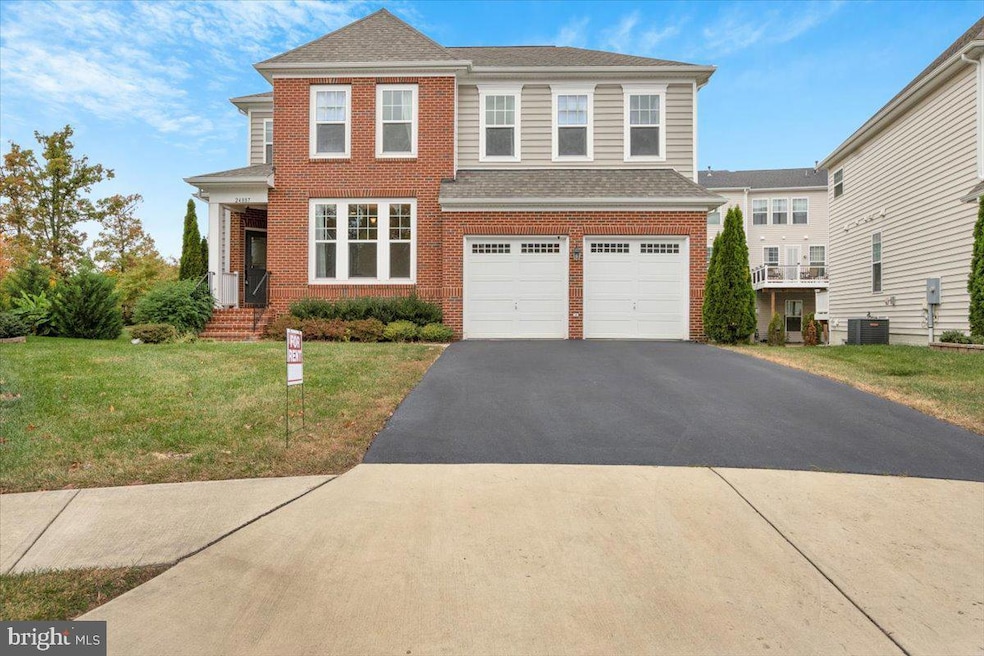 24887 Coventry Grove Ct, Chantilly, VA 20152 - photo 1