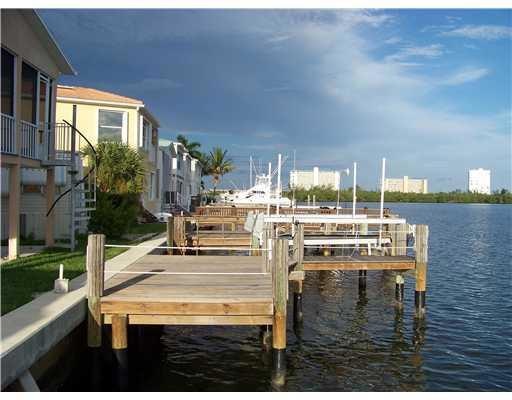 Waterfront/Dock/Pier. Dock over Indian River