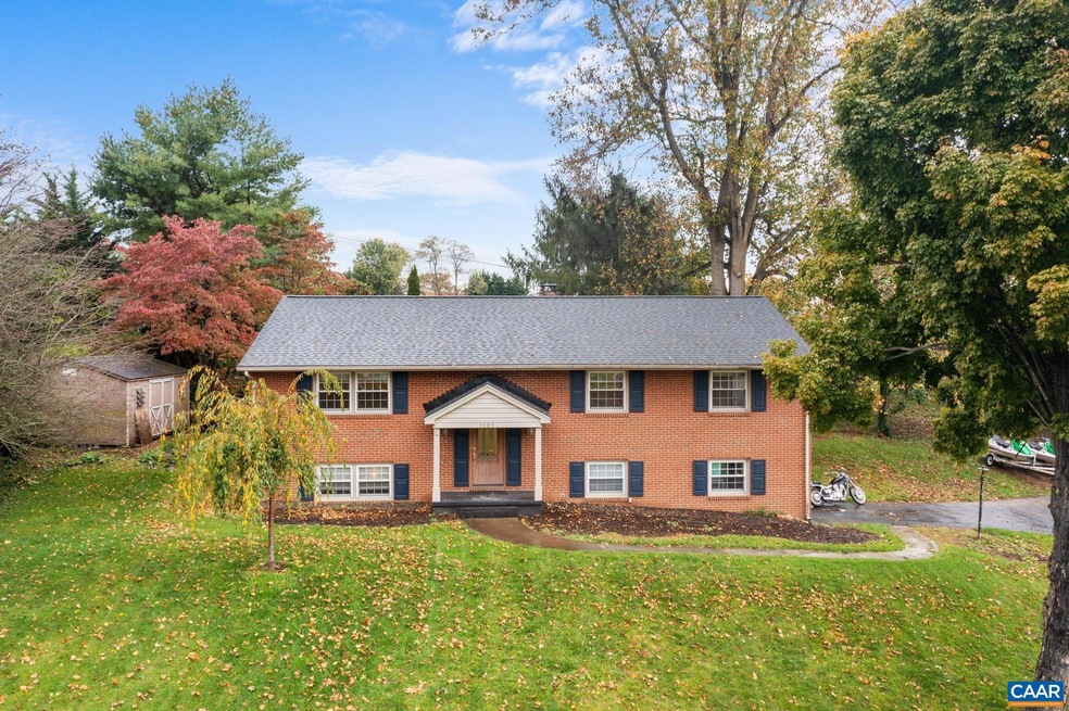 1101 Crofton Ave, Waynesboro, VA 22980 - photo 1