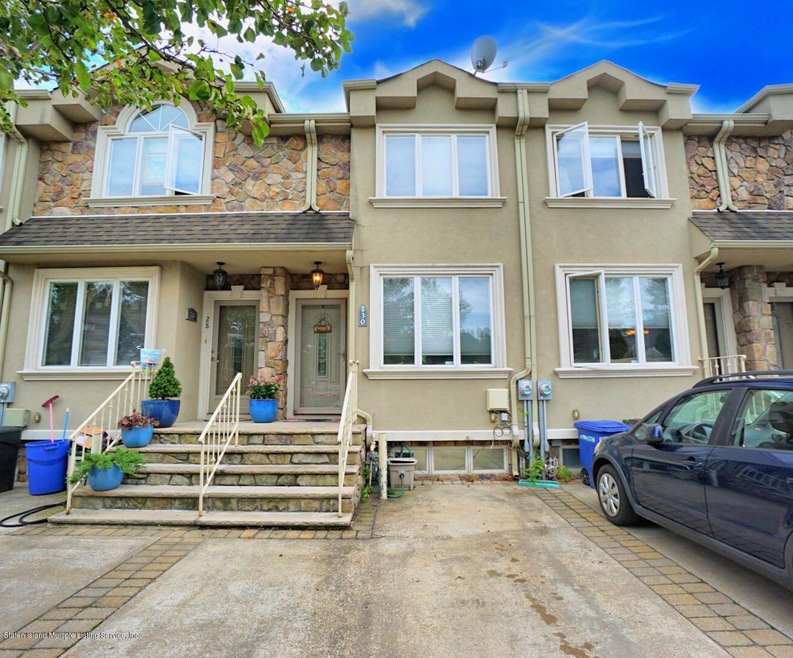 30 Calvanico Ln, Staten Island, NY 10314 - photo 1