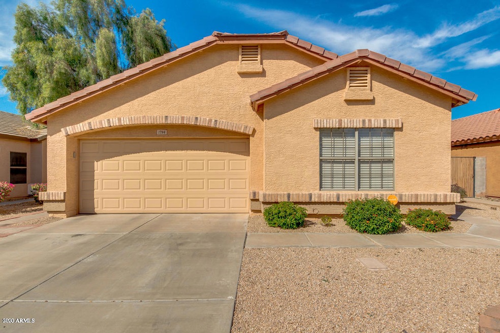 Gilbert Ranch Beauty!