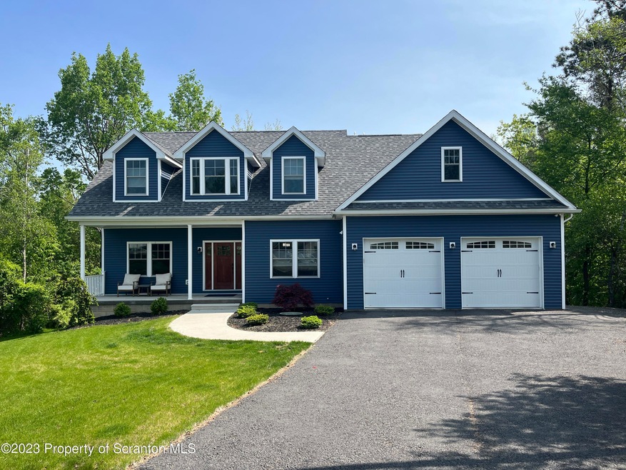 106 Ridgeview Ln, Olyphant, PA 18447 - photo 1