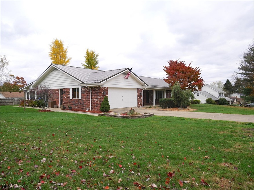 1317 Shontz Dr, Wellsville, OH 43968 - photo 1