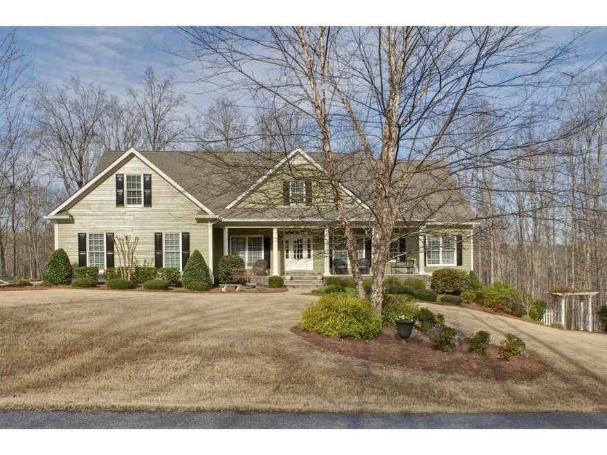 Welcome Home! Amazing ranch surrounded by mature t