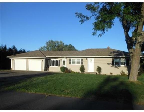 128 Williams St, Ludlow, MA 01056 - photo 1