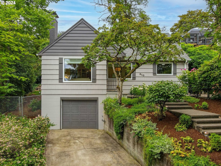 810 McGilchrist St SE, Salem, OR 97302 - photo 1