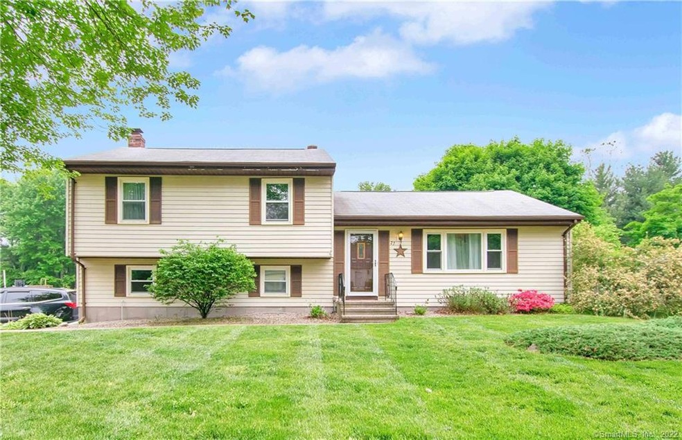 27 Randall Cir, Windsor, CT 06095 - photo 1