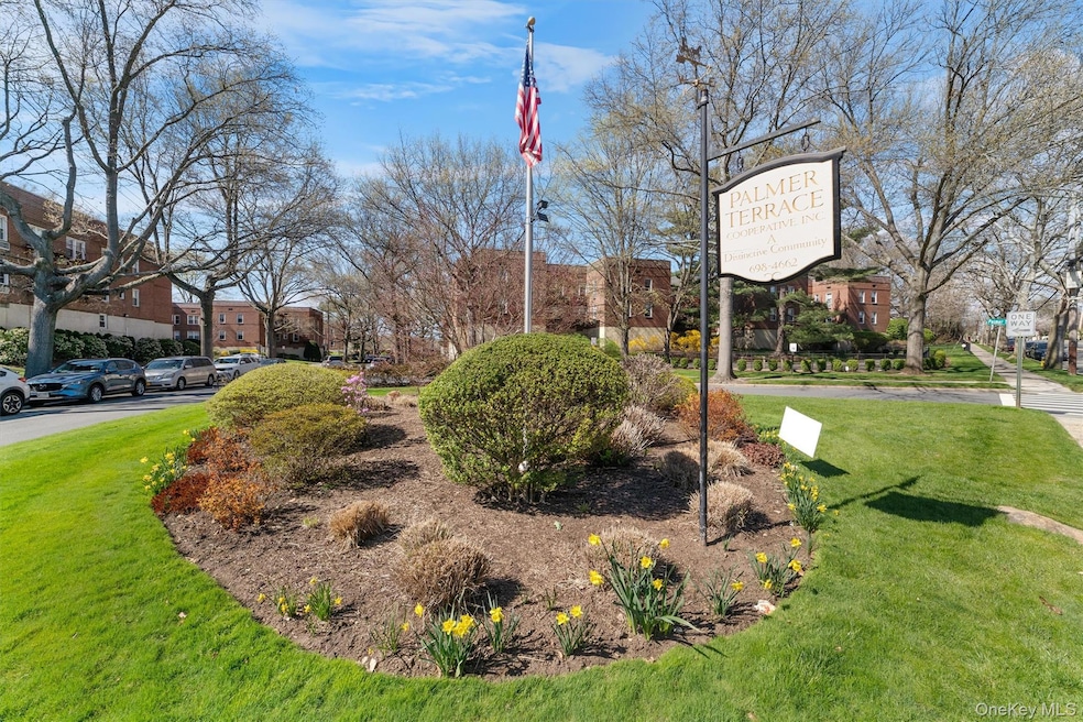 703 Palmer Ct unit 2A, Mamaroneck, NY 10543 - photo 1