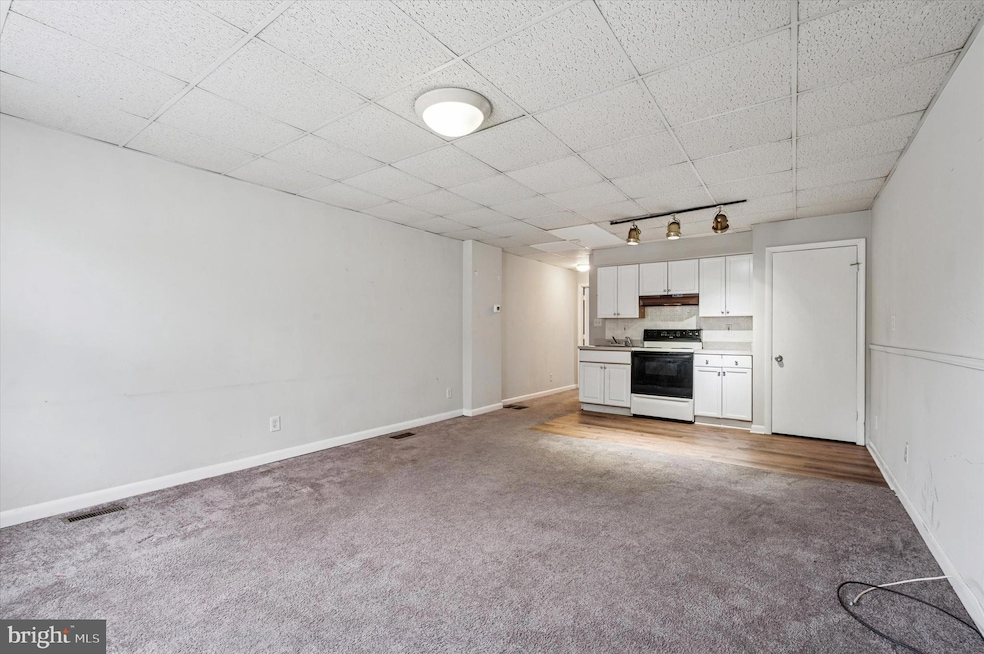 271 N Wycombe Ave unit 1, Lansdowne, PA 19050 - photo 1