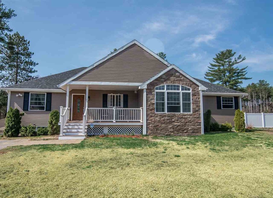 20 Pine St, Londonderry, NH 03053 - photo 1