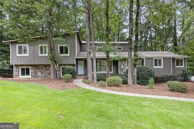 For Sale $795,000 • Co-Listing Agent