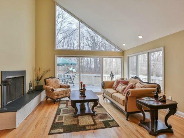 Living Room - natural light and vaulted ceilings.