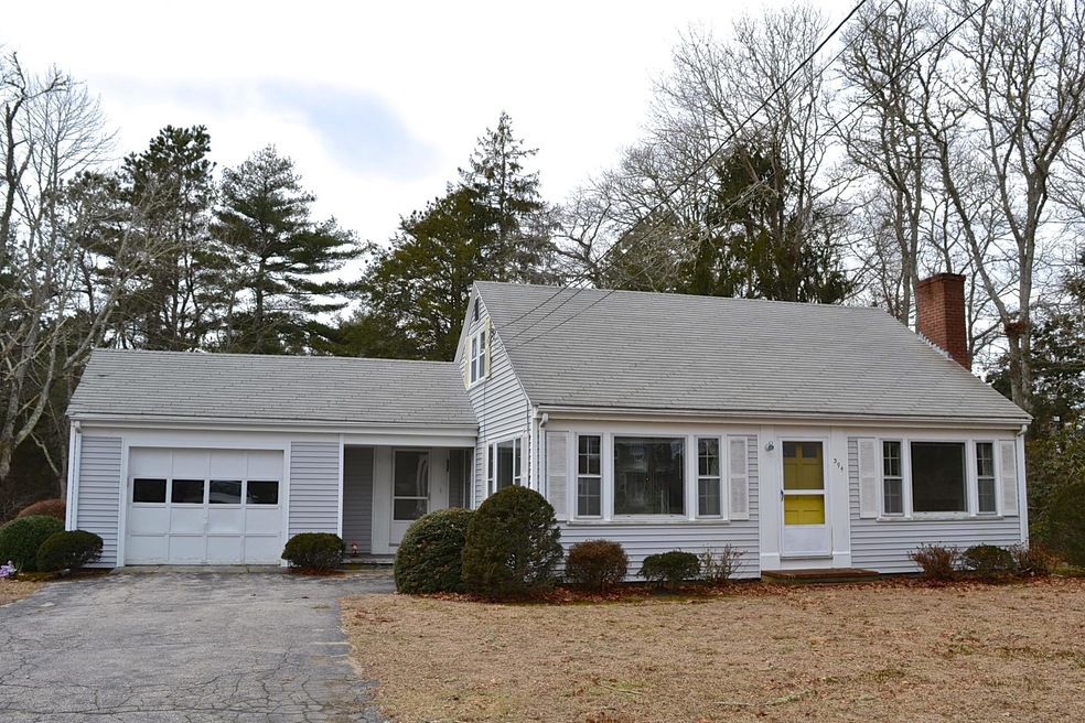 394 Carriage Shop Rd, East Falmouth, MA 02536 - photo 1