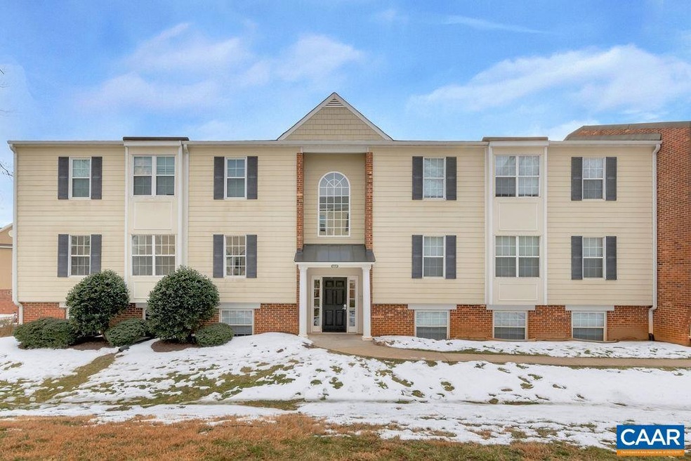 1217 Villa Ln unit C, Charlottesville, VA 22903 - photo 1