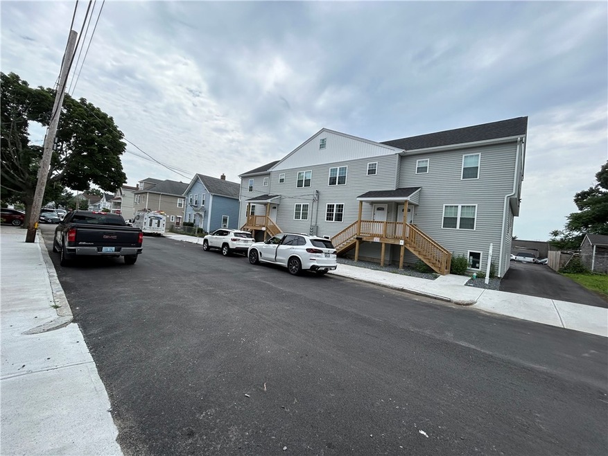 174 Dunnell Ave, Pawtucket, RI 02860 - photo 1