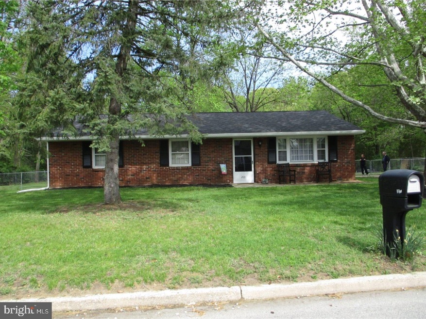 203 Highland Ave, Woodbury, NJ 08096 - photo 1