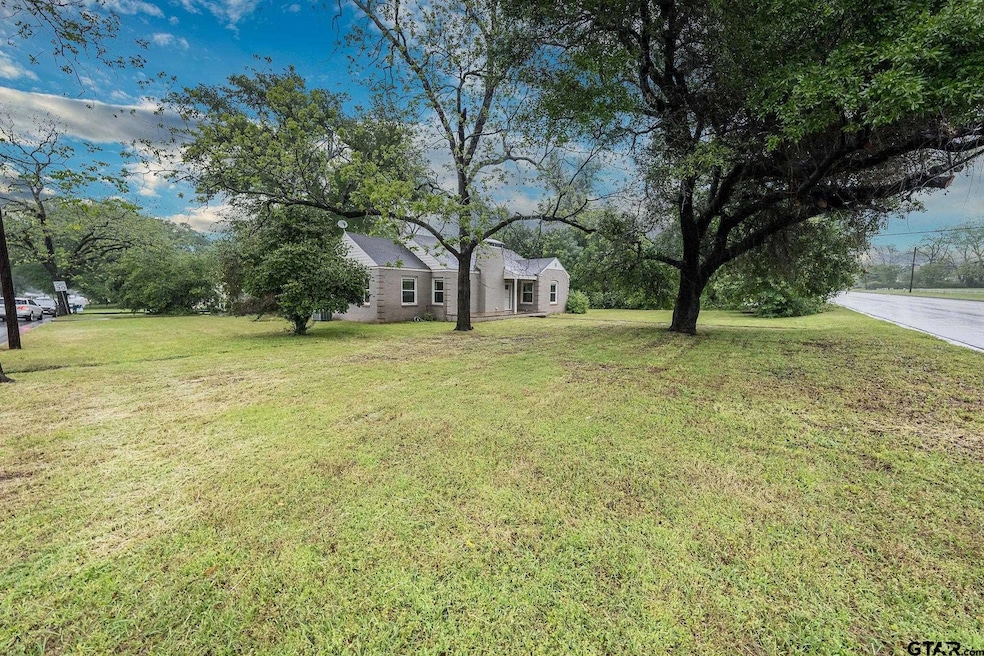 612 Troup Hwy, Tyler, TX 75701 - photo 1