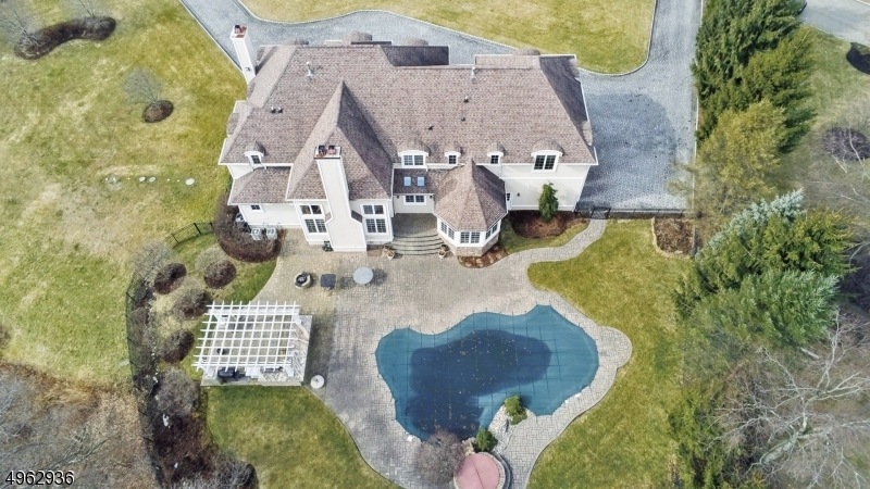 82 Alize Dr, Kinnelon, NJ 07405 - photo 1