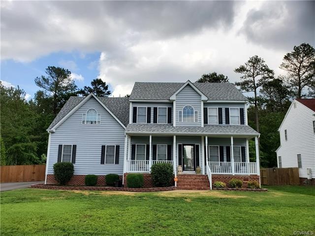 Welcome HOME!  You're going to love the location in a wonderful neighborhood and in a quiet cul-de-sac.