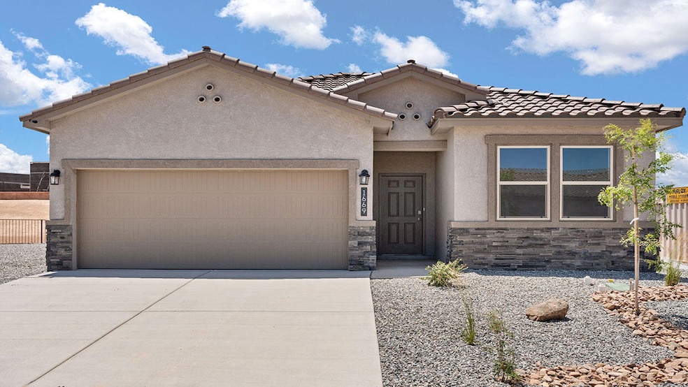 Pending $423,390 • Co-Listing Agent