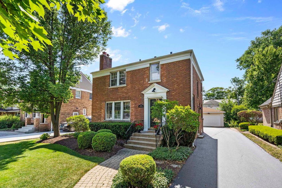 384 S York St, Elmhurst, IL 60126 - photo 1