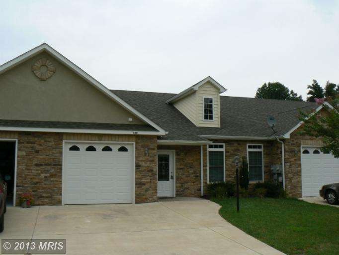 11 Hartzell Dr, Shepherdstown, WV 25443 - photo 1