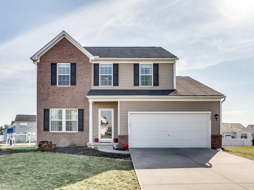 Welcome to 2697 Dutch Circle NE Canton, OH 44721!