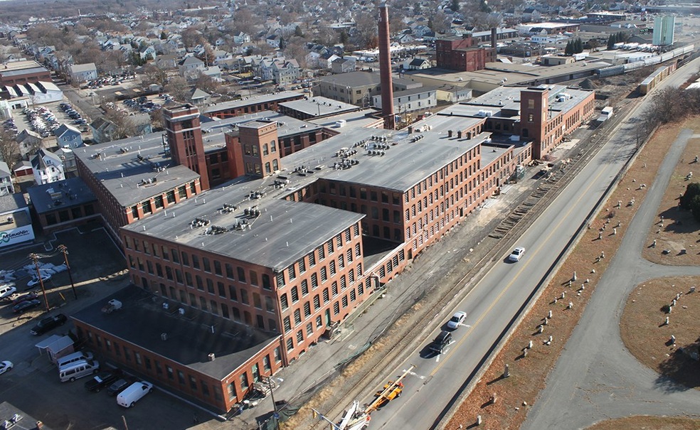 413 Central St unit 3-204, Central Falls, RI 02863 - photo 1