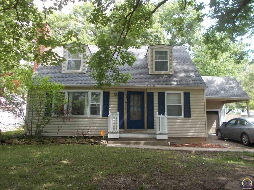 2916 SW 20th St, Topeka, KS 66604 - photo 1