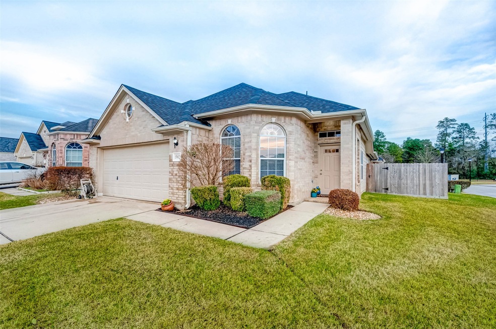 15902 Cottage Ivy Cir, Tomball, TX 77377 - photo 1