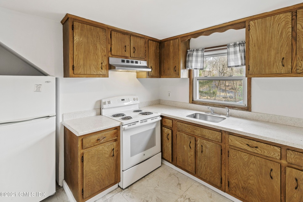 12 Concord St unit B, Greenwich, CT 06831 - photo 1