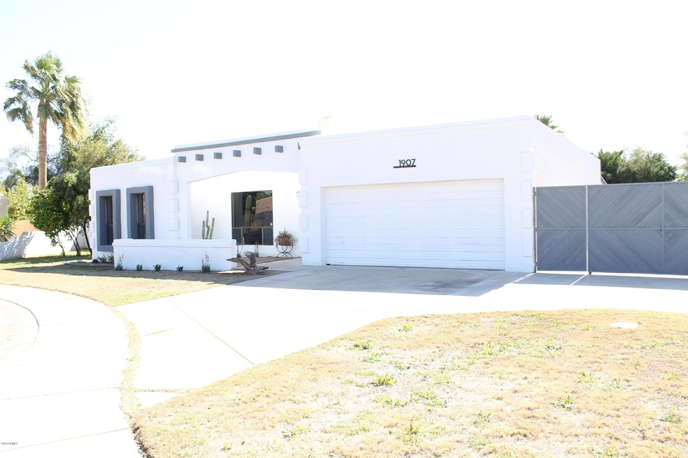 1907 W Nopal Cir, Mesa, AZ 85202 - photo 1