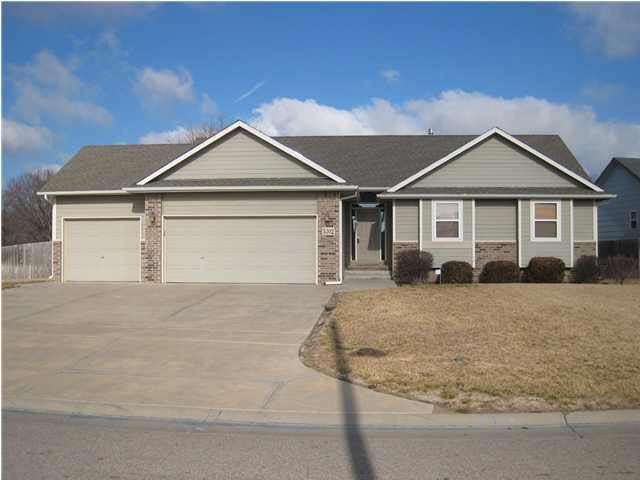 Large privacy fenced lot on the corner of Beacon H