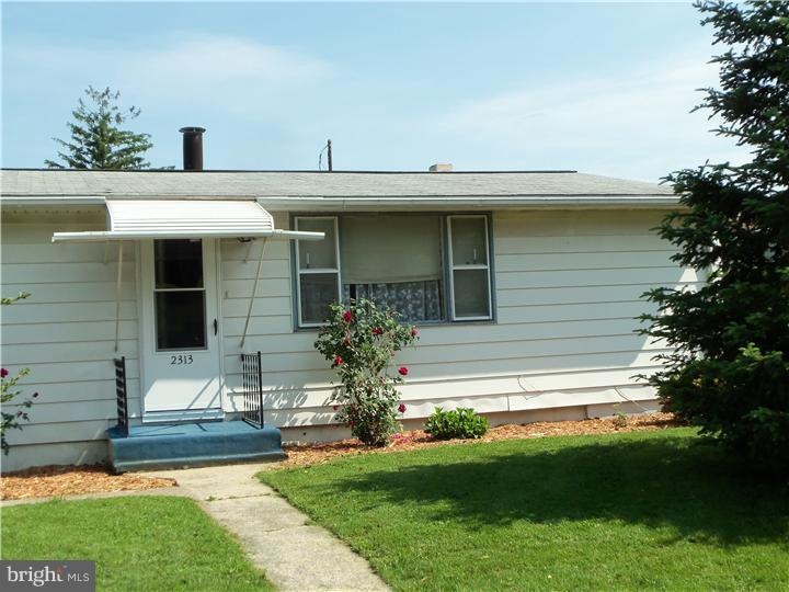 2313 Mckinley Ave, Reading, PA 19609 - photo 1