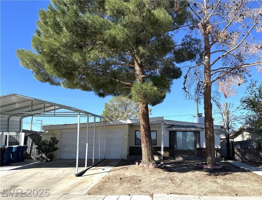319 Yosemite St, Las Vegas, NV 89107 - photo 1