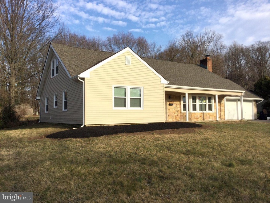 135 Torrington Ln, Willingboro, NJ 08046 - photo 1