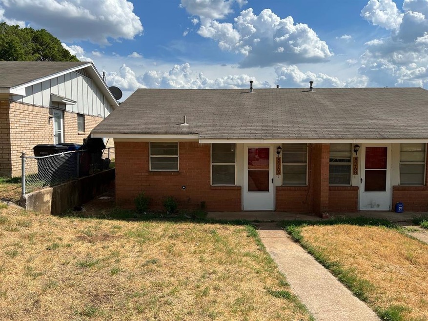 826 W Texas St unit A, Denison, TX 75020 - photo 1