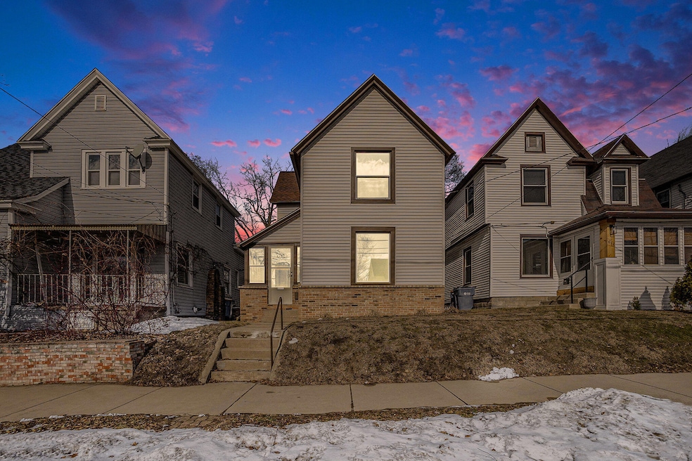 001__42a1718.jpg-twilight_59