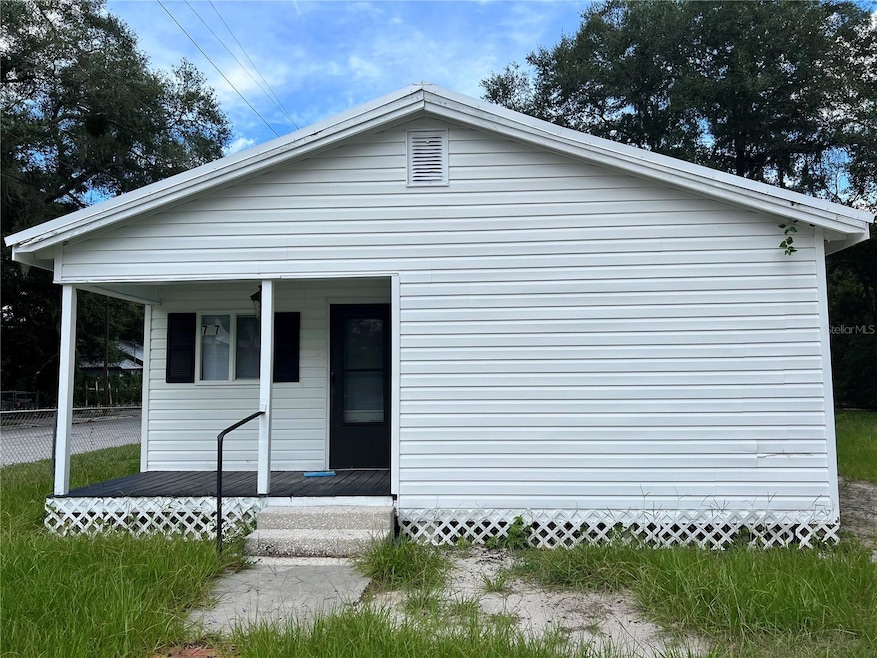 727 SE Dade St, Lake City, FL 32025 - photo 1