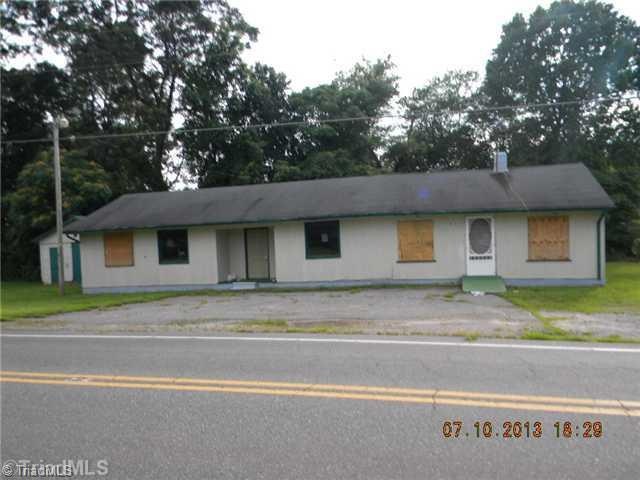 477 Old Mocksville Rd, Statesville, NC 28625 - photo 1