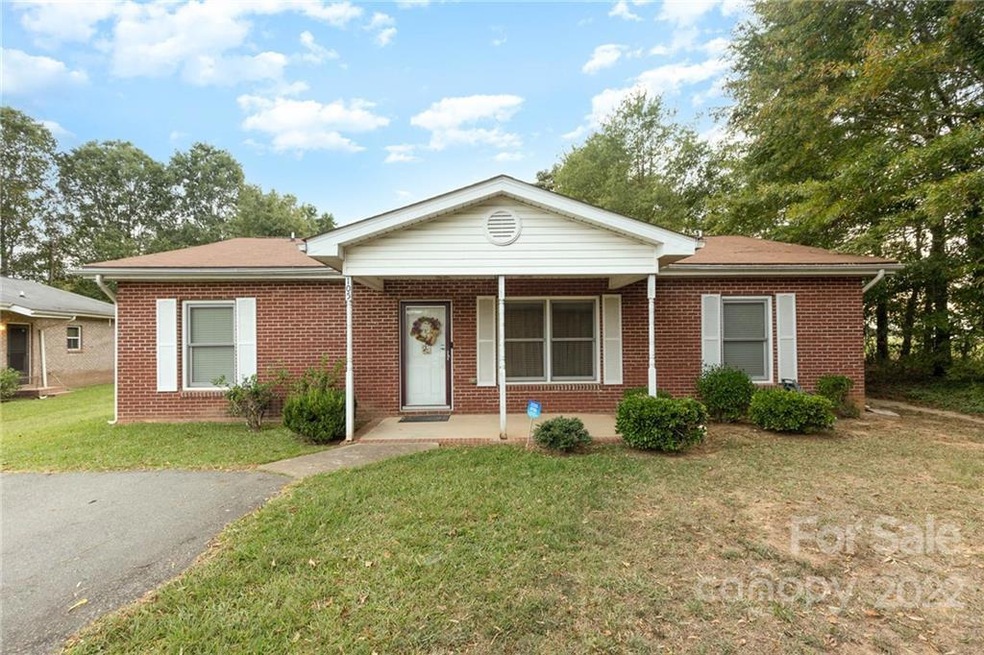 105 Braswell St, Marshville, NC 28103 - photo 1