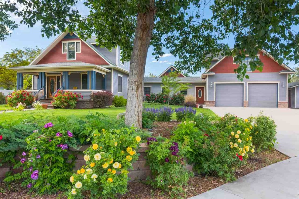 2482 Jakarlin Ct, Grand Junction, CO 81505 - photo 1