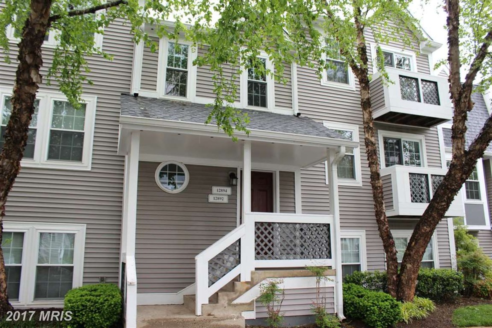 12894 Grays Pointe Rd unit C, Fairfax, VA 22033 - photo 1