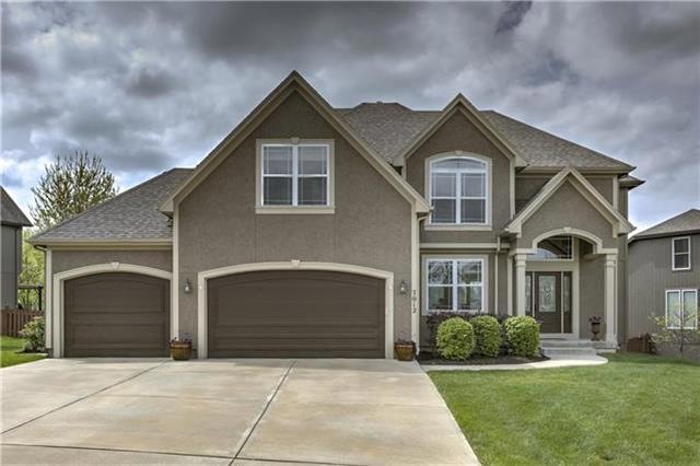 7012 Round Prairie St, Shawnee, KS 66226 - photo 1