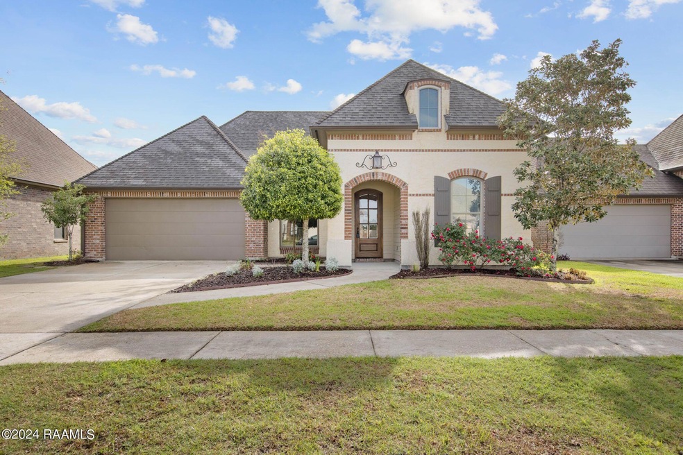 2-web-or-mls-205 Bayou Parc Dr-2