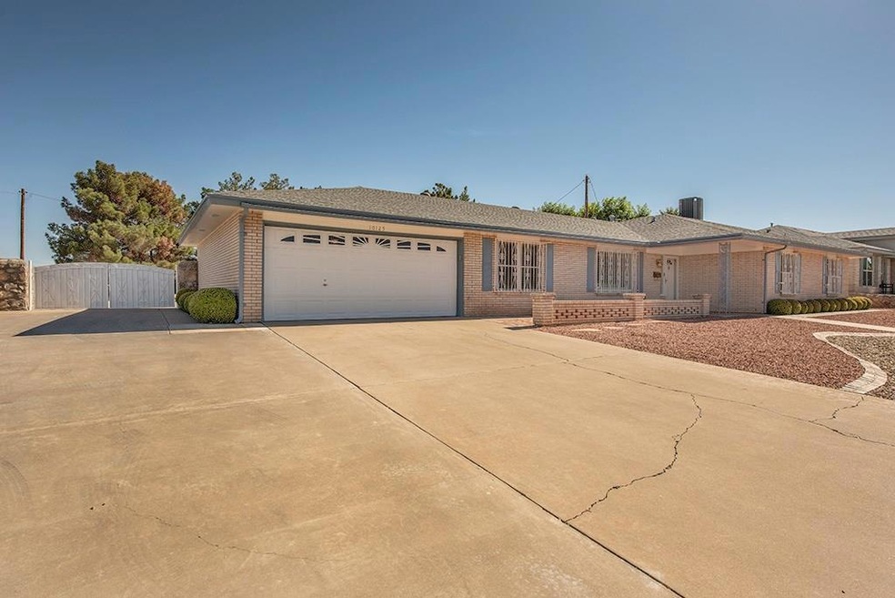 10125 Woodway Dr, El Paso, TX 79925 - photo 1