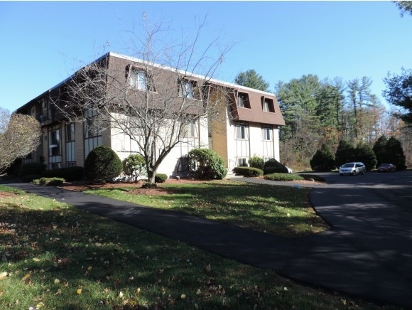 27 Mercury Dr unit B 27, Londonderry, NH 03053 - photo 1