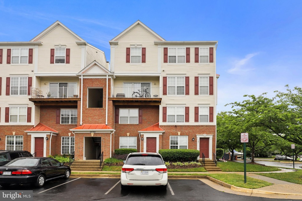 2499 Angeline Dr unit 302, Herndon, VA 20171 - photo 1